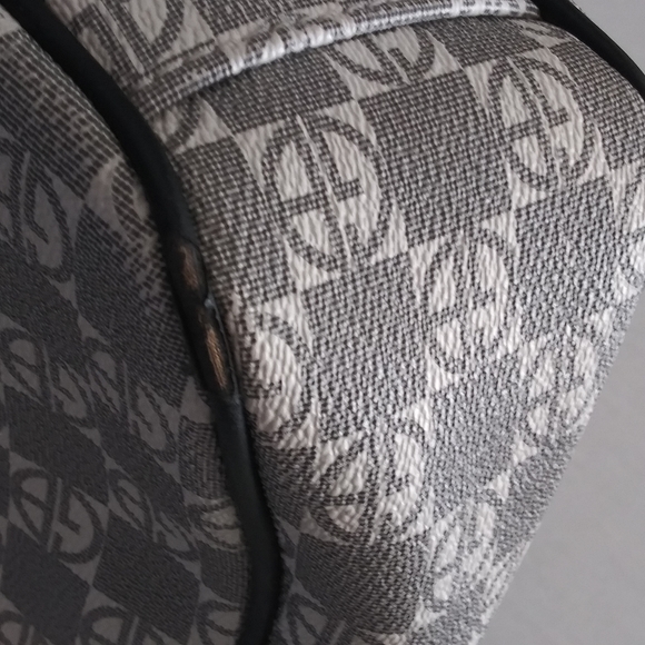 Giani Bernini Gray White Black Trim Handbag - Picture 13 of 16